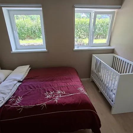 Bright Loddefjord With Lyderhorn Views 베르겐
